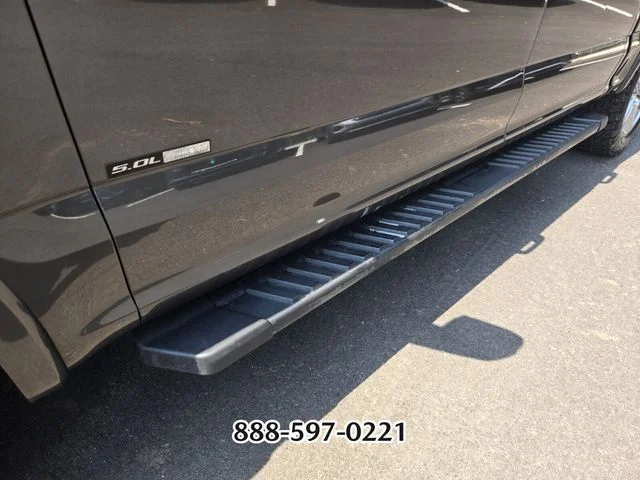 Used 2017 Gray Ford Lariat image 10