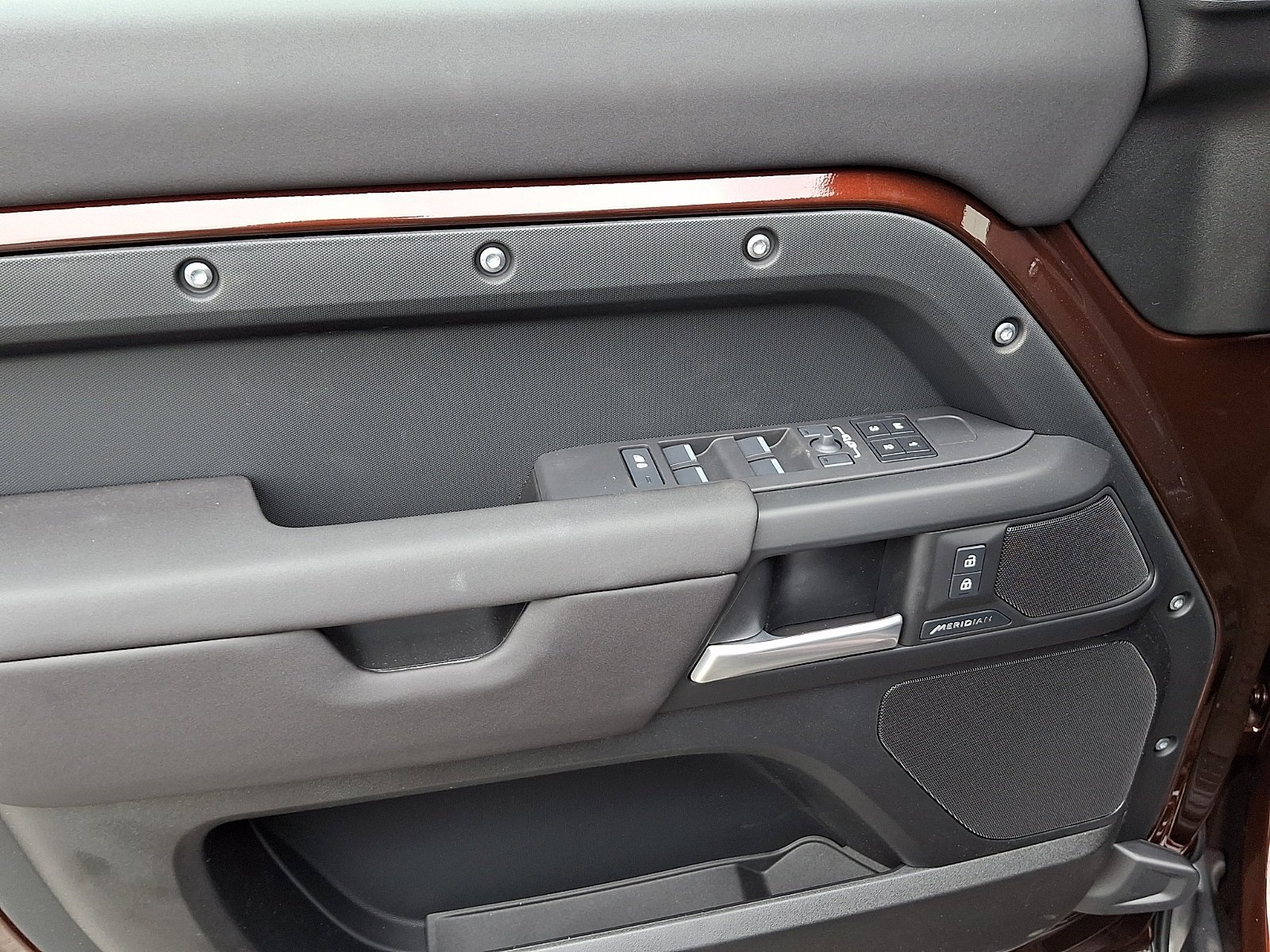 New 2026 Sedona Red LAND ROVER S image 10