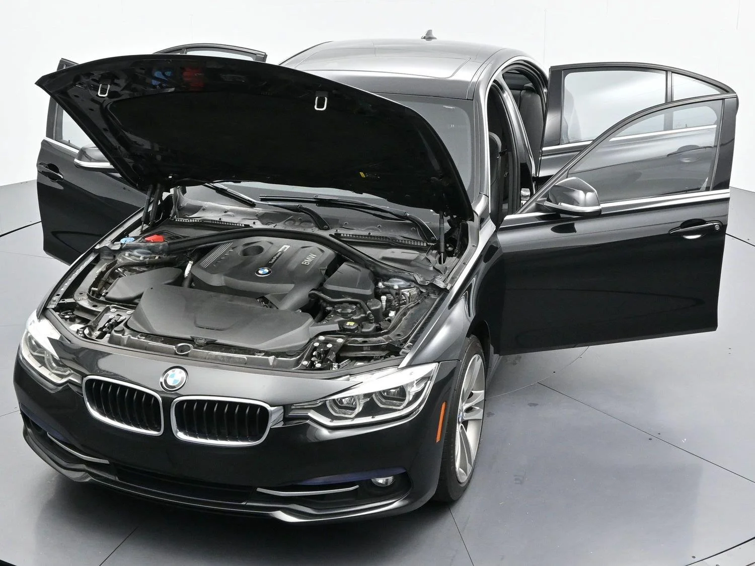 Used 2018 Black Sapphire Metallic BMW 330i image 38