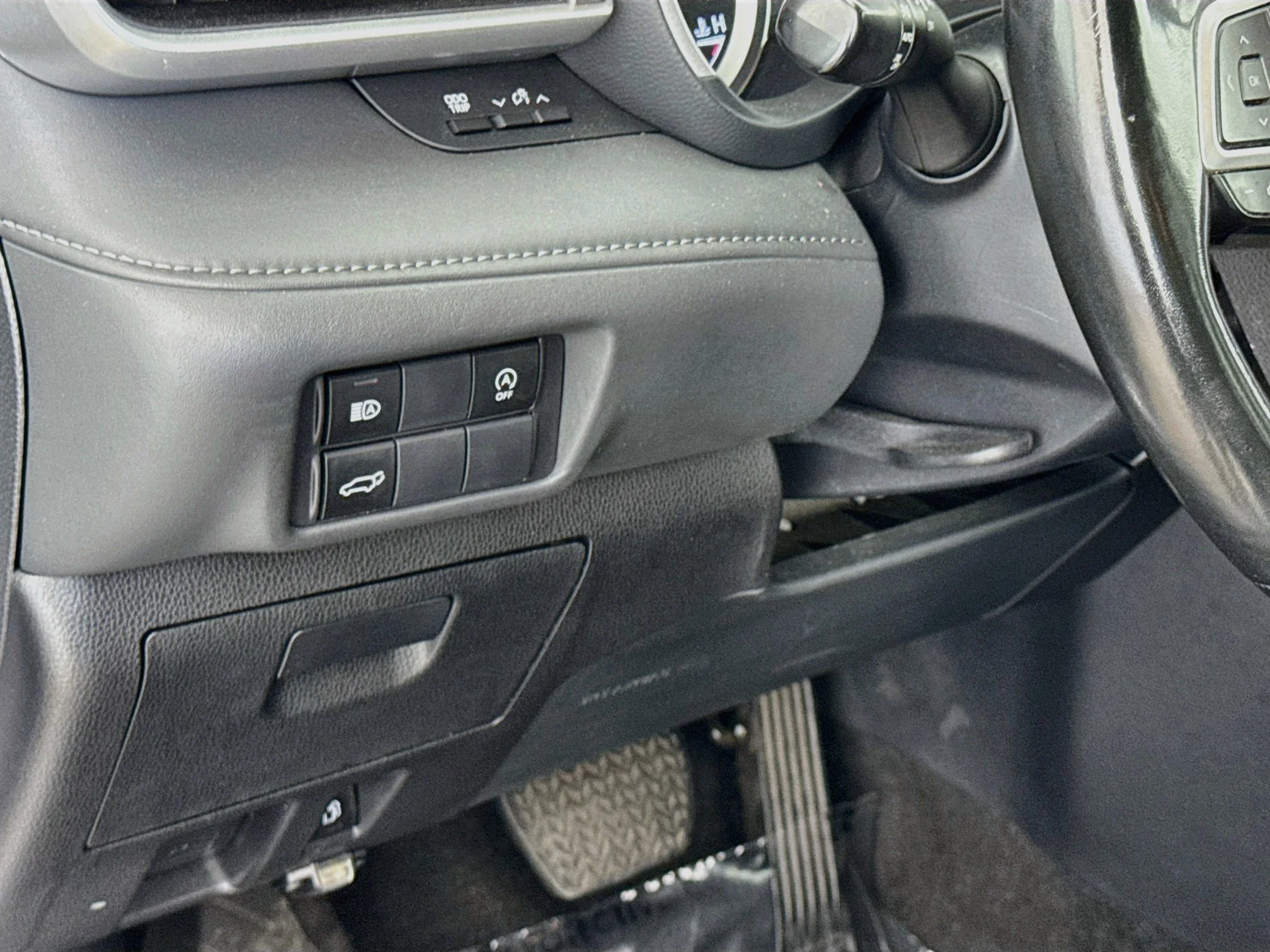 Used 2023 Gray Toyota L image 12