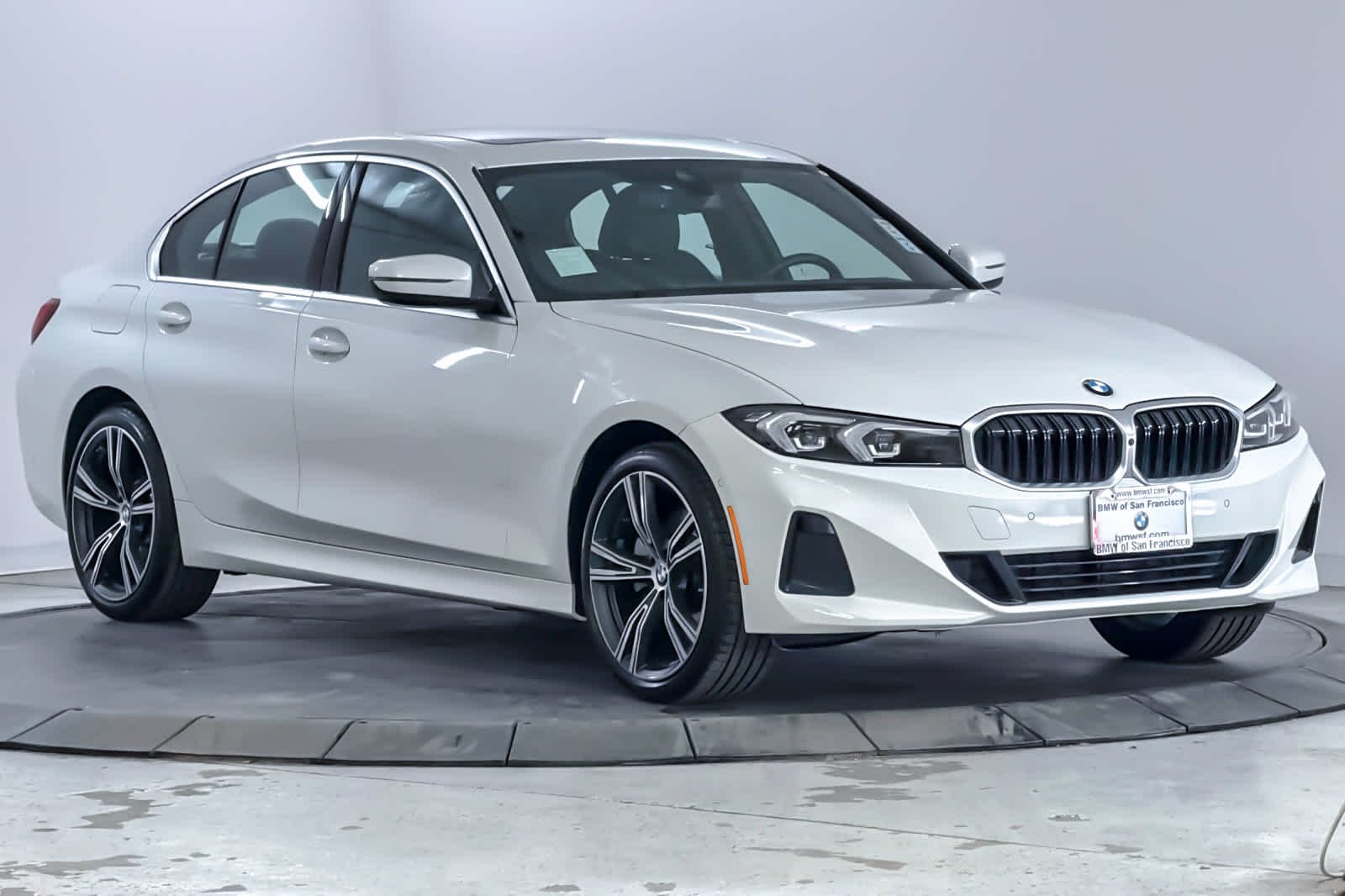 Used 2024 Mineral White Metallic BMW 330i xDrive image 9