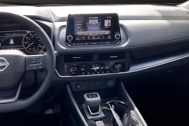 2026 Nissan Rogue SV - Photo 6