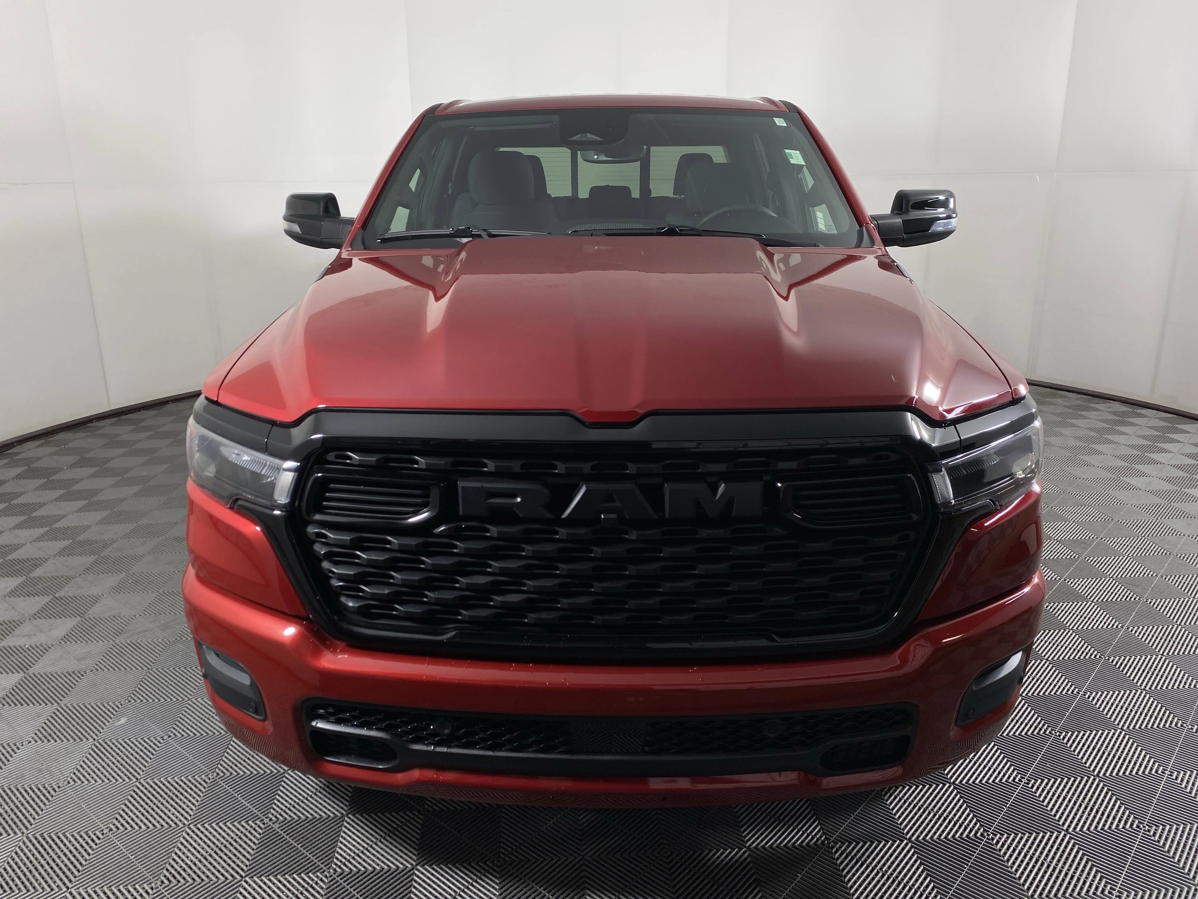 New 2026 Molten Red Pearl-Coat Exterior Paint RAM Big Horn/Lone Star image 11