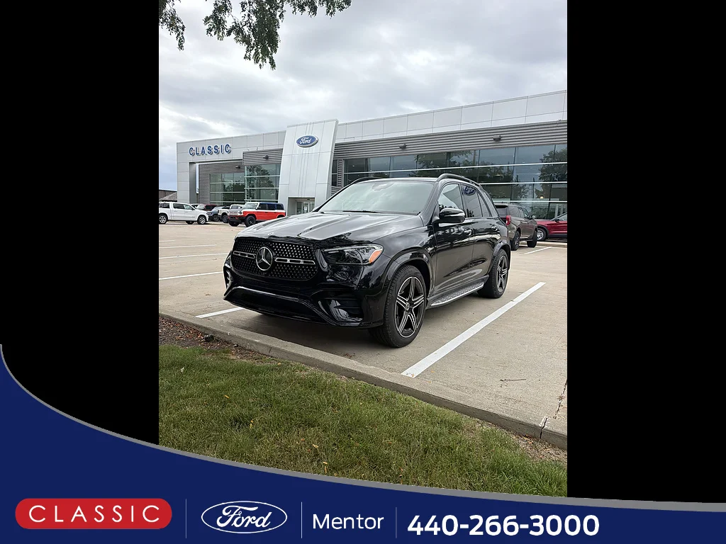 Used 2025 Obsidian Black Metallic Mercedes-Benz GLE 450 4MATIC® image 1