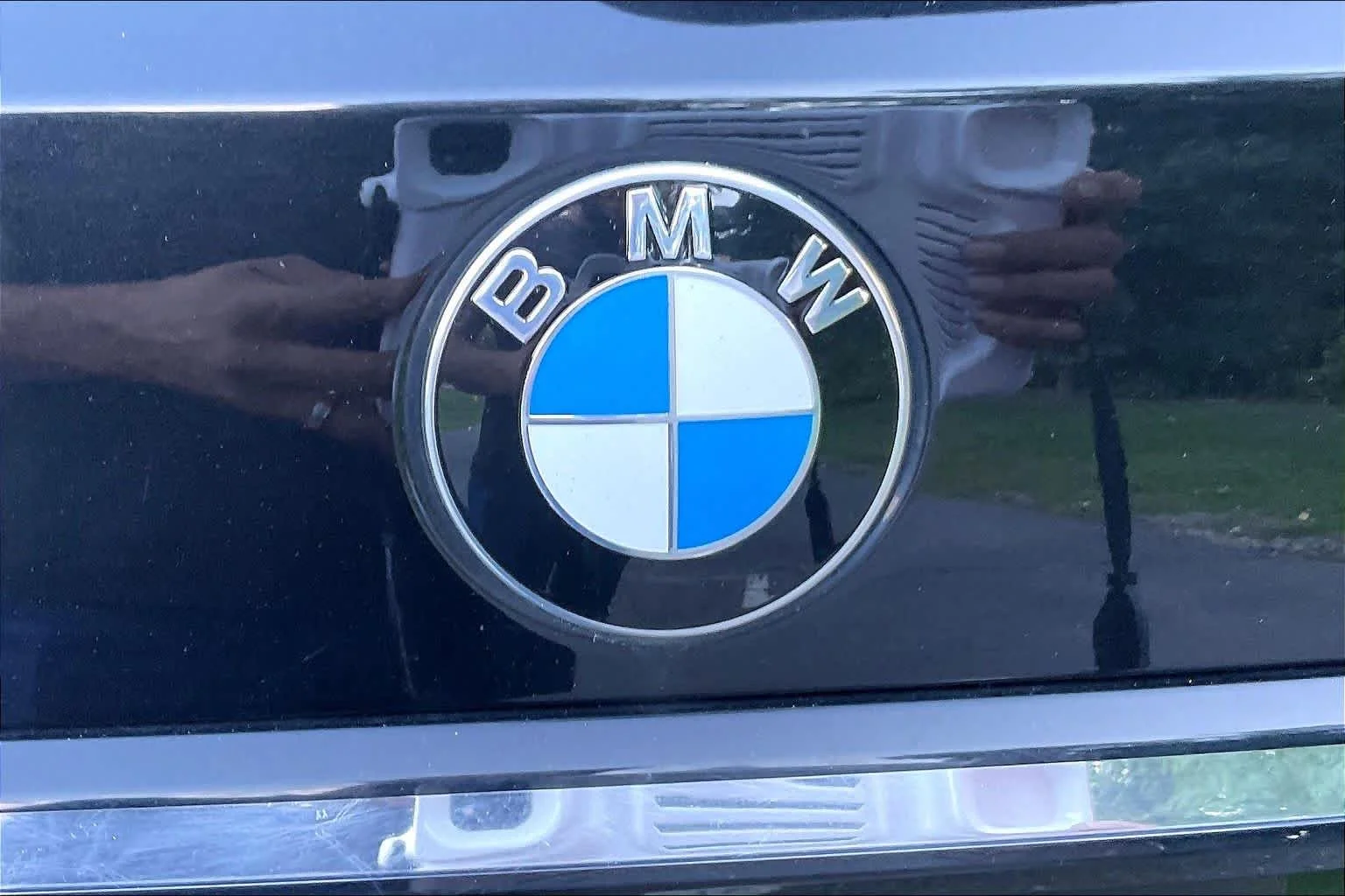 Used 2023 Black Sapphire Metallic BMW xDrive40i image 32