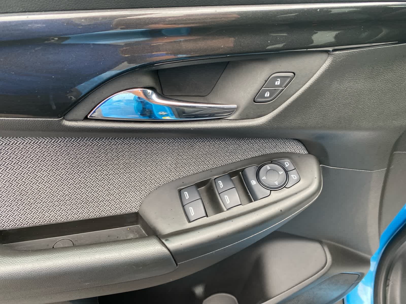 Used 2025 Marina Blue Metallic Chevrolet LT image 15
