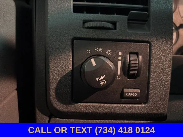 Used 2006 Brilliant Black Crystal Pearl Dodge SLT image 28