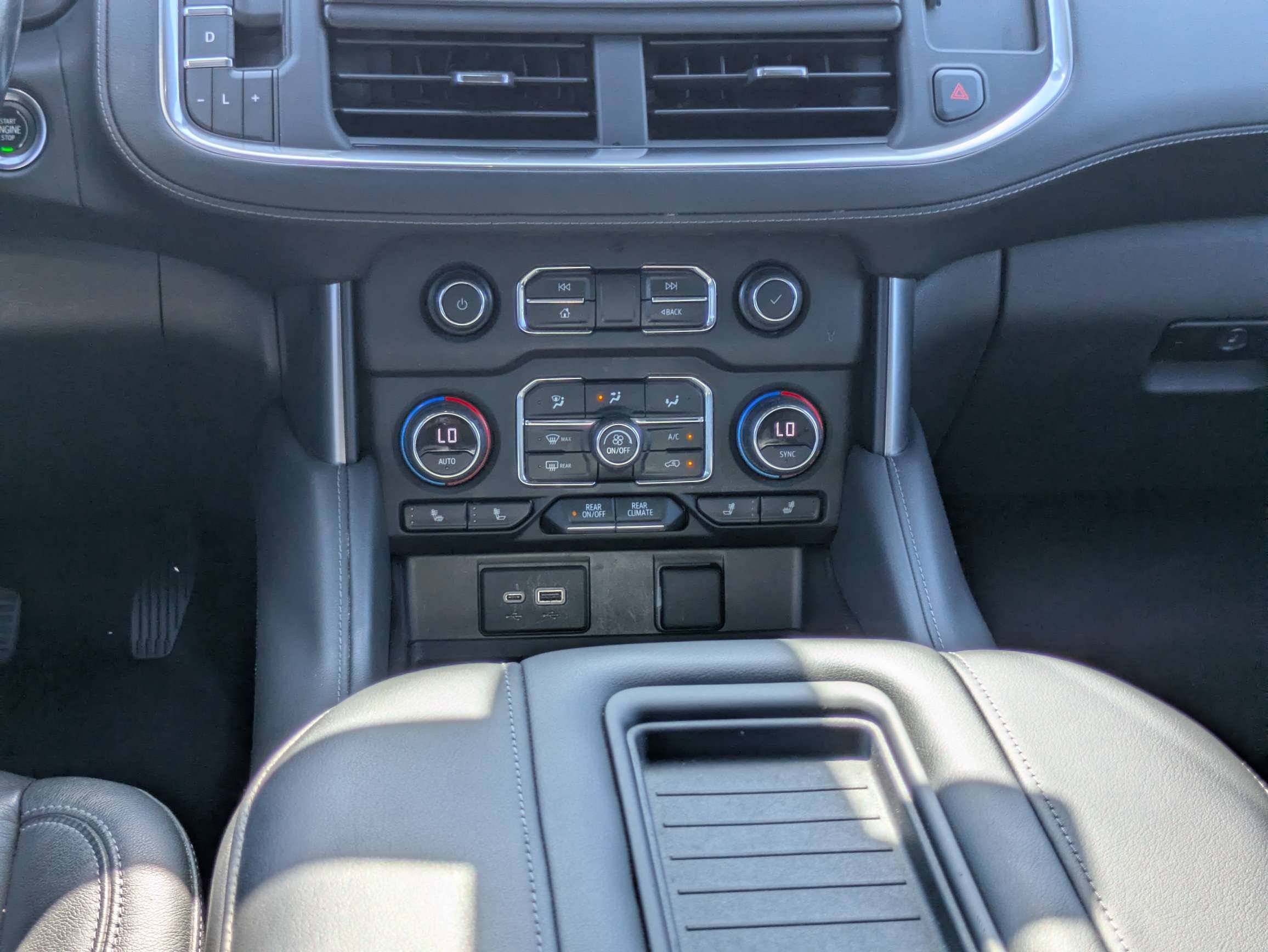 Used 2021 Summit White Chevrolet Z71 image 21