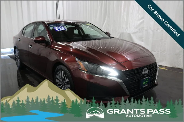 Used 2023 Garnet Pearl Nissan 2.5 SV image 1