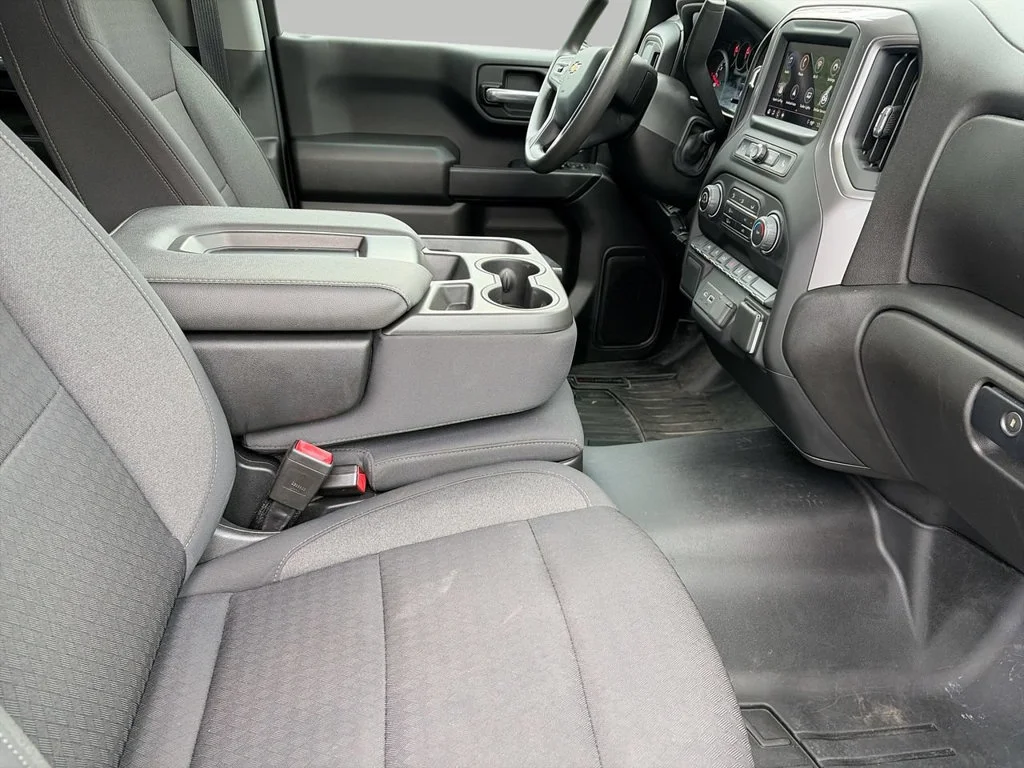 Used 2022 Black Chevrolet Custom image 8