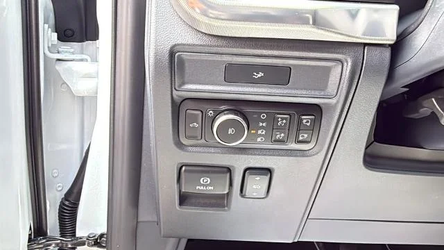 New 2026 Oxford White Ford Lariat® image 44