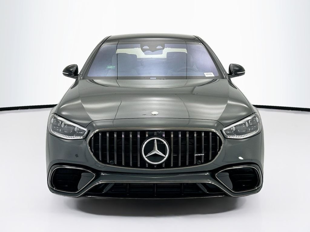 New 2026 MANUFAKTUR Silicon Grey Mercedes-Benz S 63 E AMG® image 2