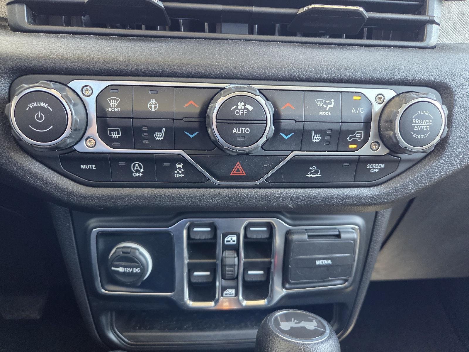 Used 2024 YELLOW JEEP SPOR image 21