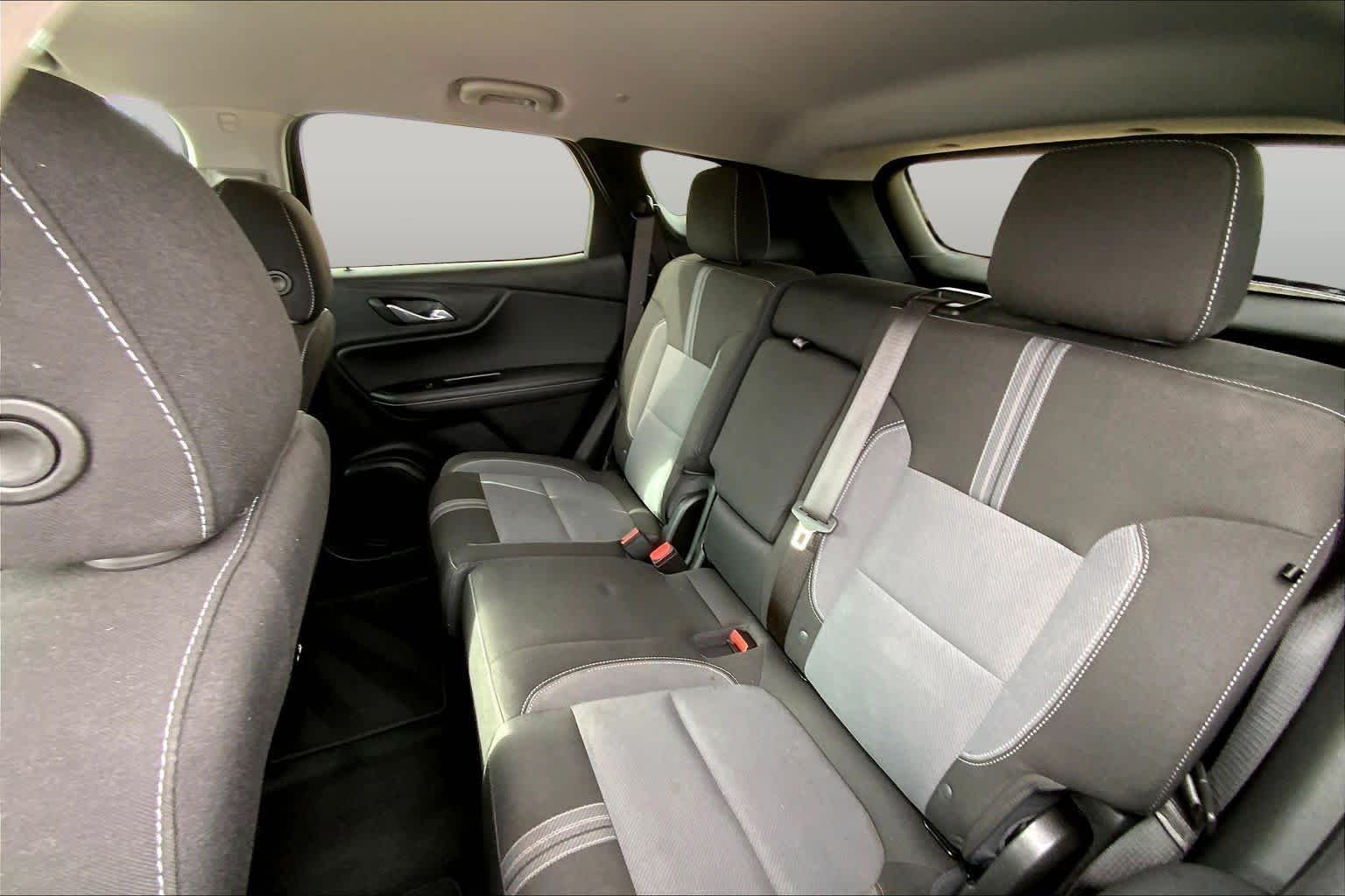 Used 2023 Iridescent Pearl Tricoat Chevrolet LT image 21