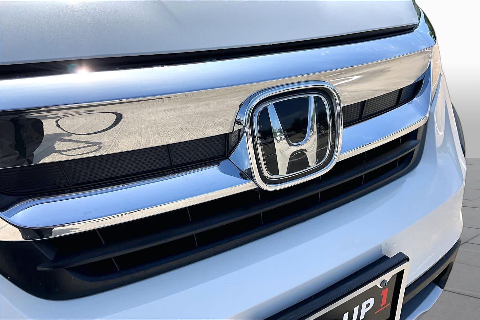 Used 2020 Platinum White Pearl Honda EX-L image 30