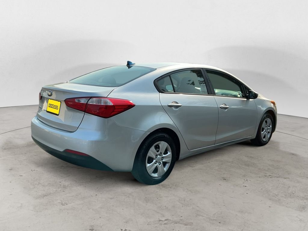 Used 2015 Silver Kia LX image 5