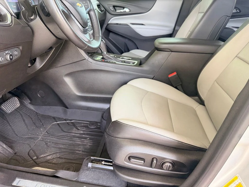 Used 2019 Silver Chevrolet Premier image 14