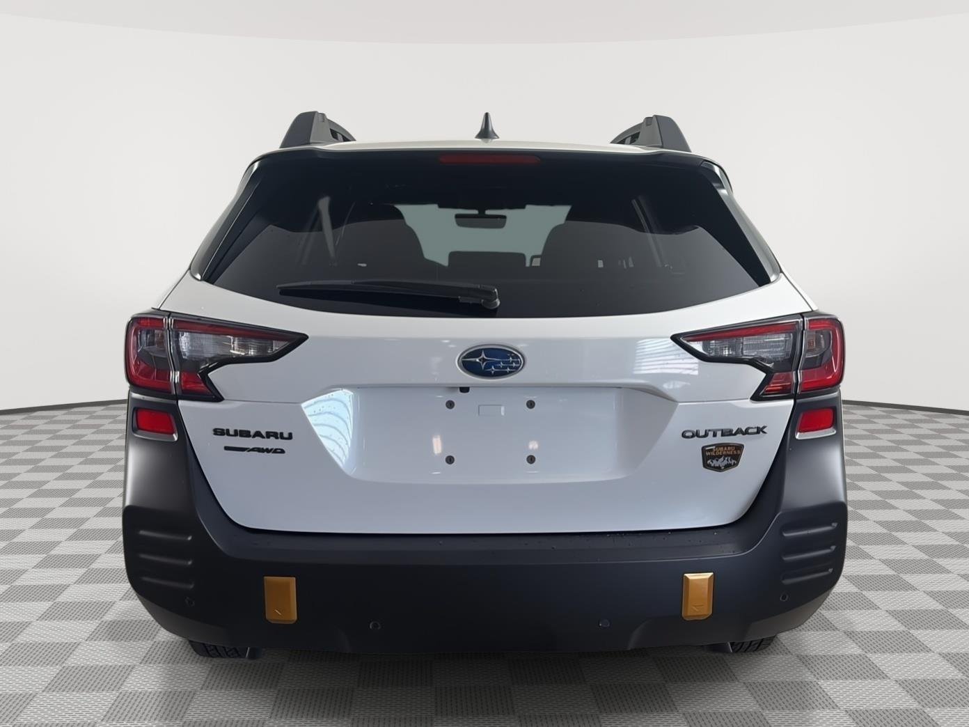 Used 2025 Crystal White Pearl Subaru Wilderness image 20