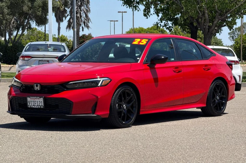Used 2025  Honda Sport image 11