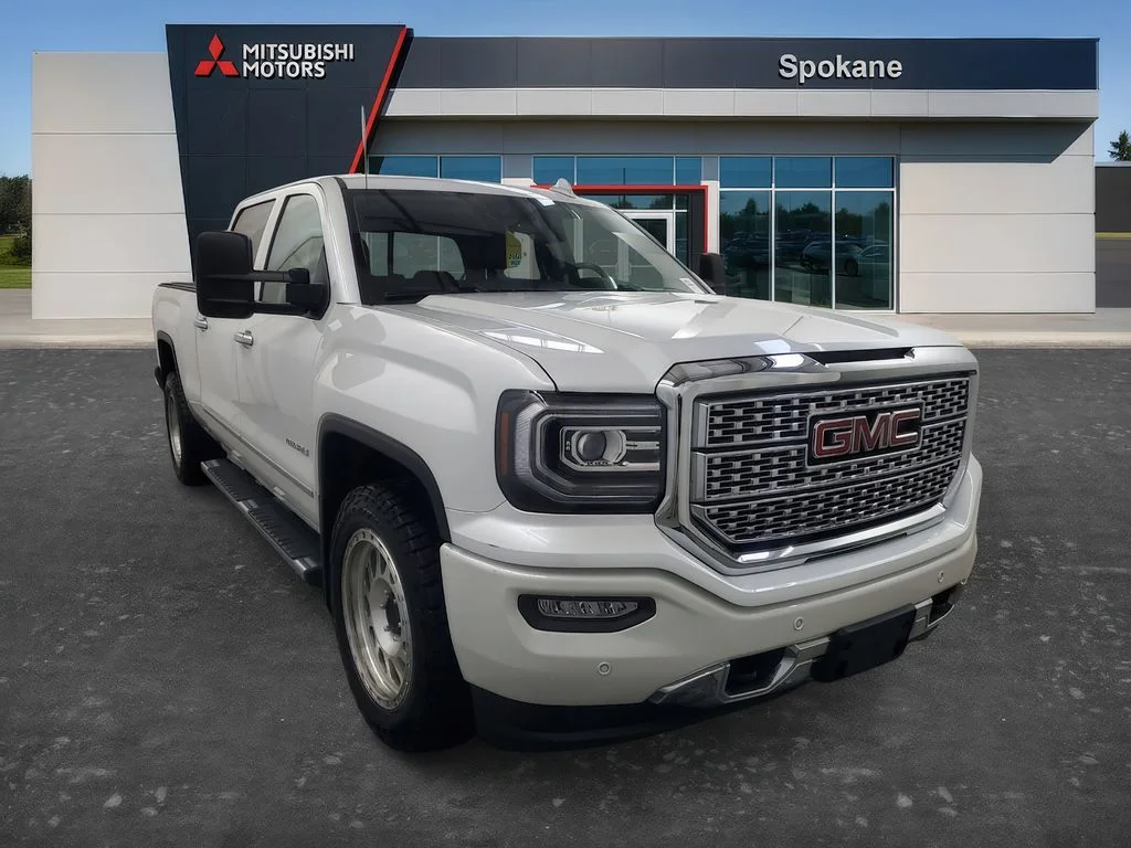 2018 GMC Sierra 4WD Crew Cab Standard Box's photo