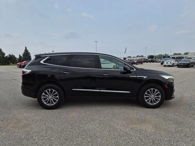 Used 2023 Black Buick Essence image 5