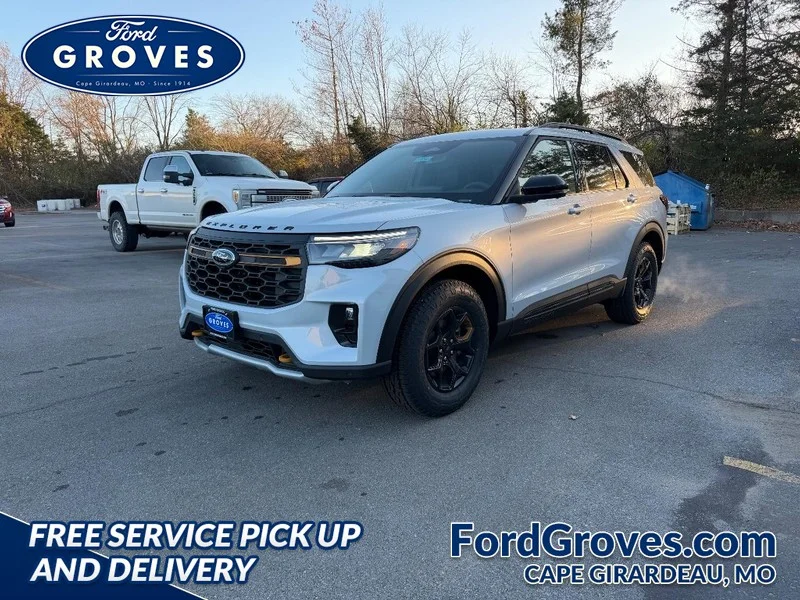 New 2026 Space White Metallic Ford Tremor® image 1