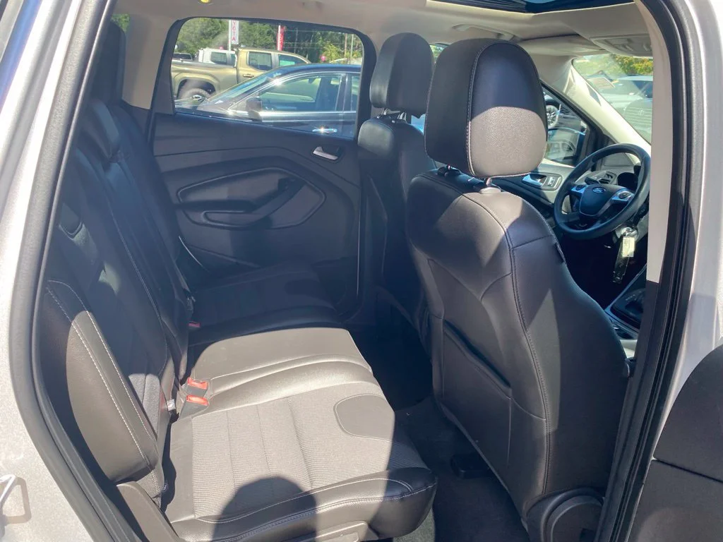 Used 2016 Silver Ford SE image 17
