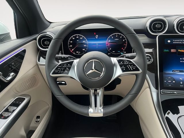 Used 2026  Mercedes-Benz GLC 300 image 12