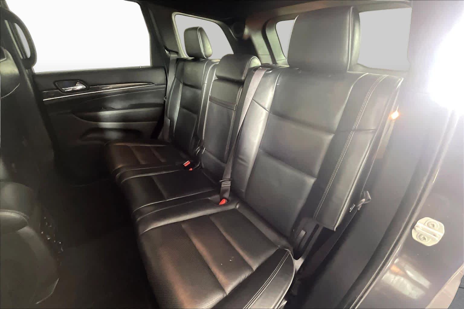 Used 2020 Granite Crystal Metallic Clearcoat Jeep Overland image 19
