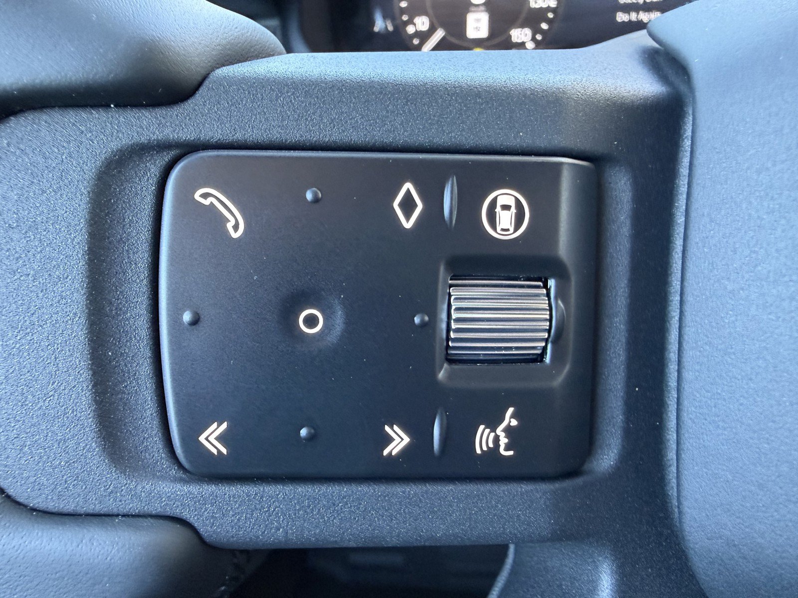 2026 Land Rover Defender X - Photo 11