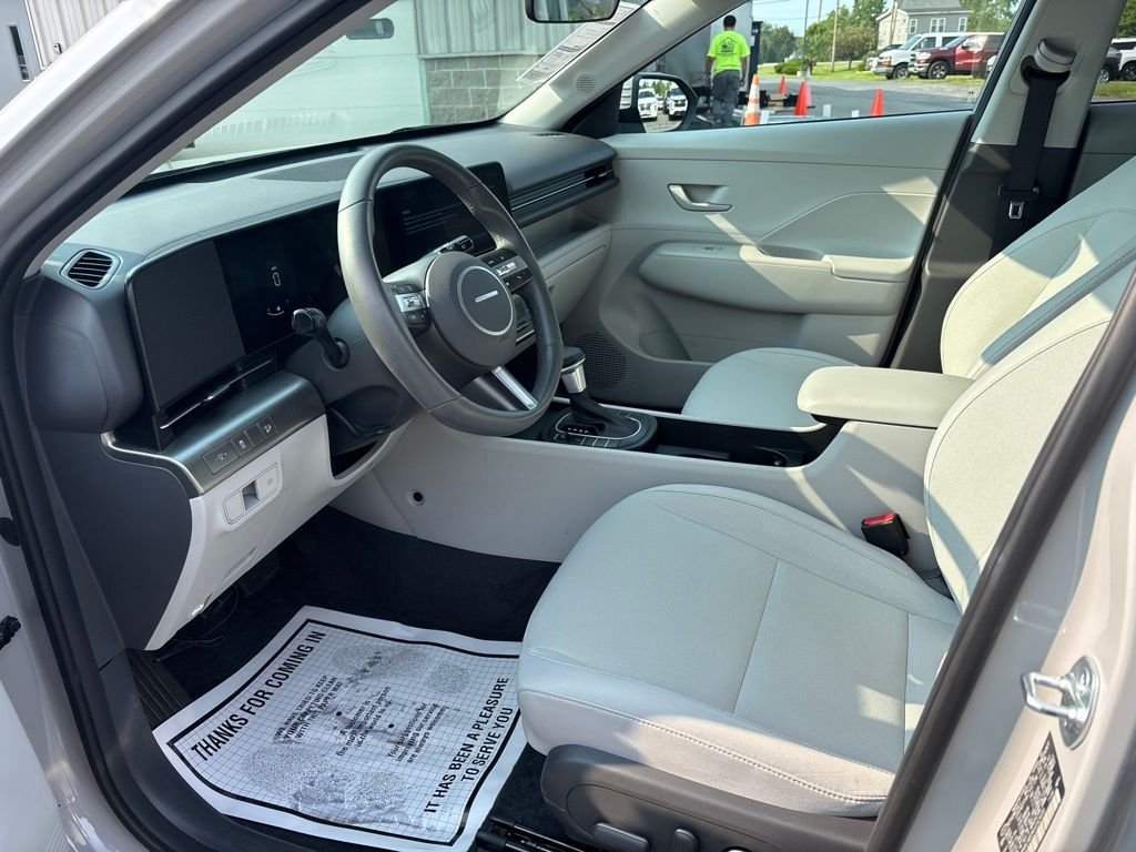 Used 2024 Gray Hyundai SEL image 9