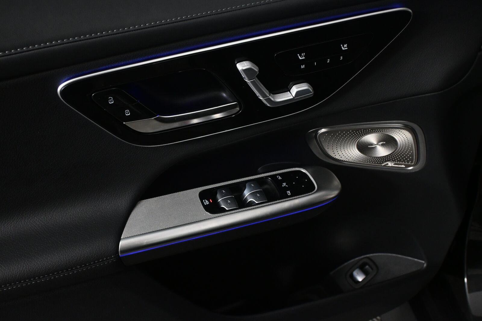 Certified Used 2026 Graphite Grey Metallic Mercedes-Benz GLC 300 image 7