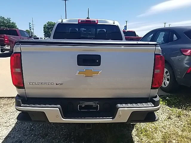 Used 2020 Silver Chevrolet Z71 image 18