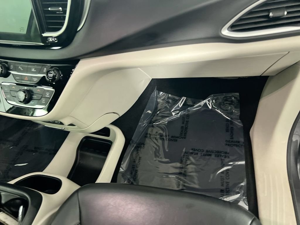 Used 2023 Gray Chrysler Touring L image 31