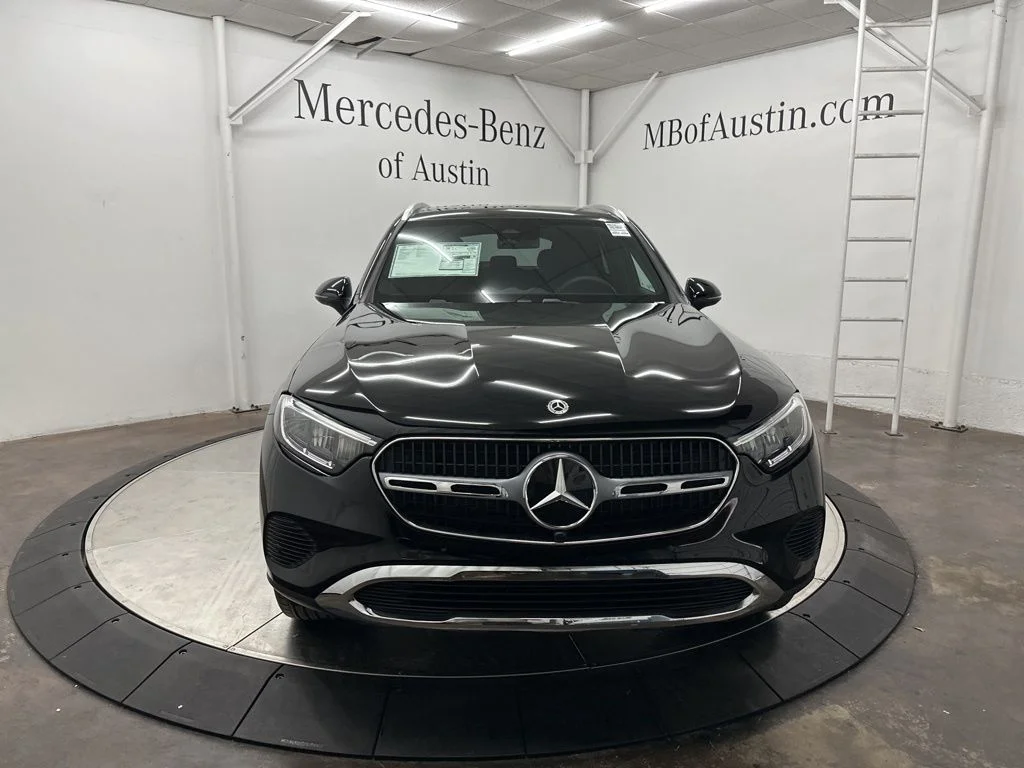 Used 2026 Black Mercedes-Benz GLC 300 image 2