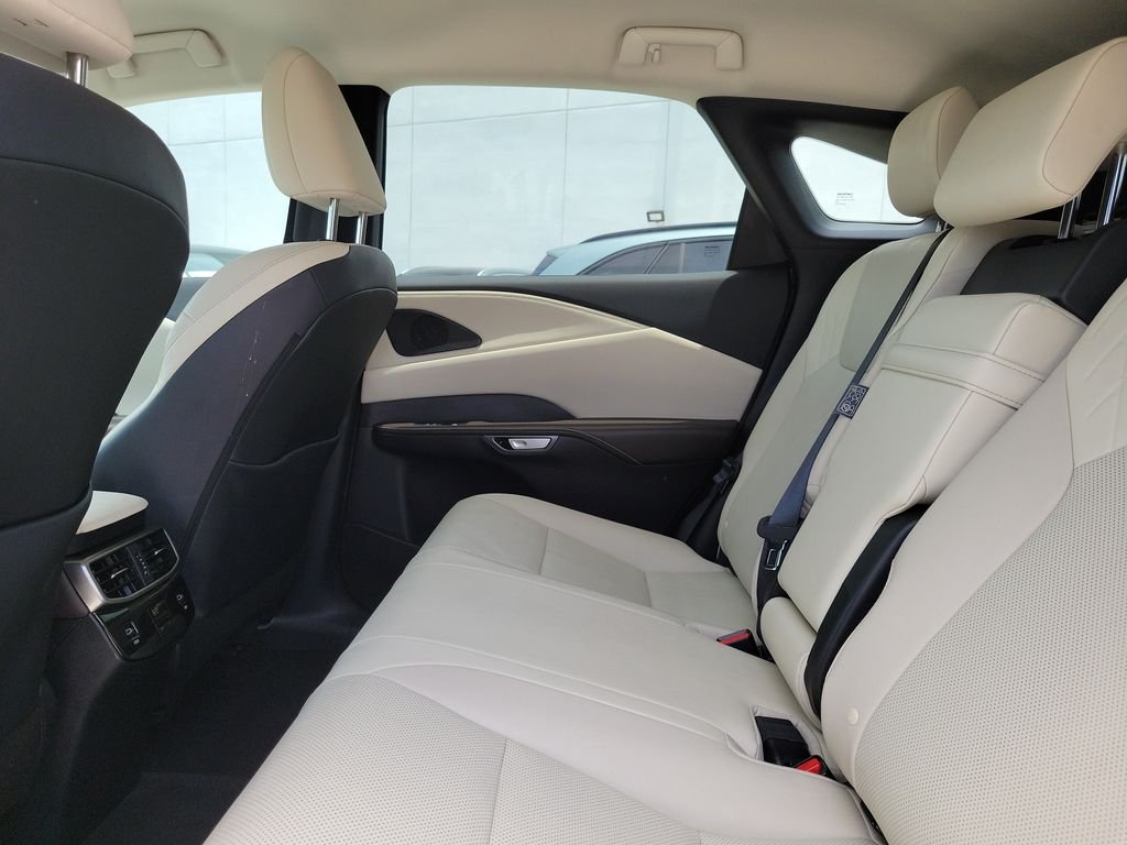 Used 2024 Black Lexus 350 image 13