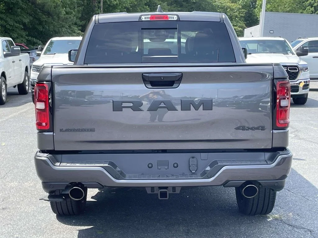 New 2026 Granite Crystal Metallic Clear-Coat Exterior Paint RAM Laramie image 7