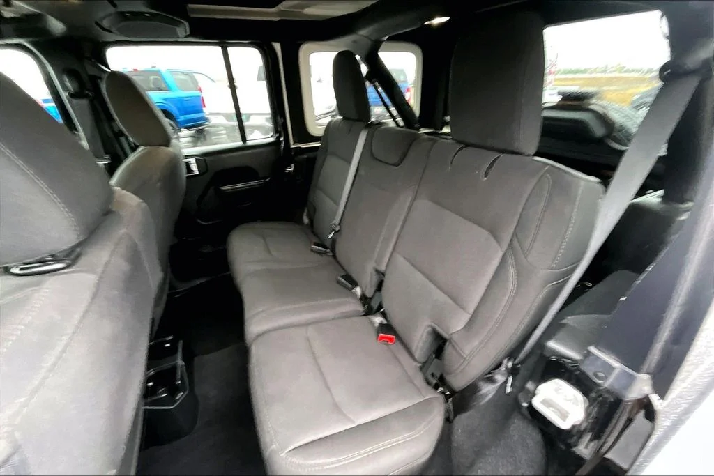 2023 Jeep Wrangler 4-Door Sport Altitude - Photo 26