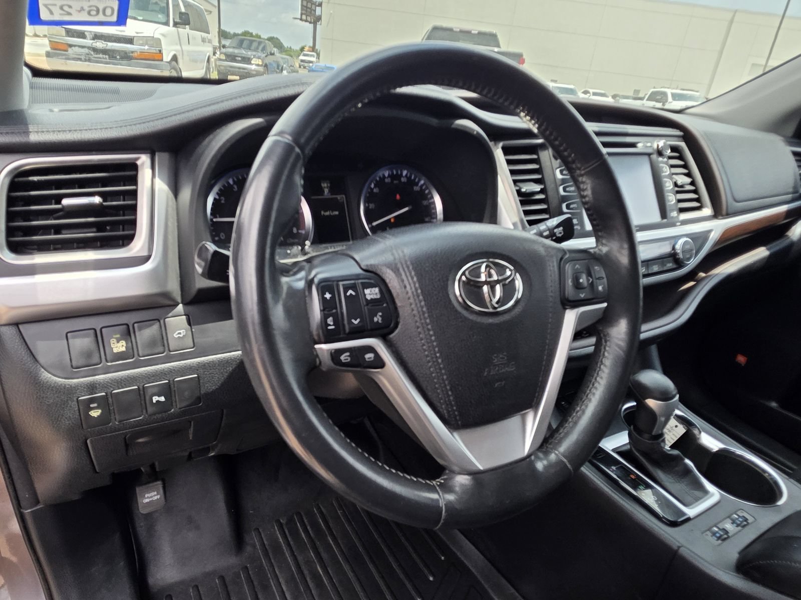 Used 2015 Gray Toyota Limited V6 image 10