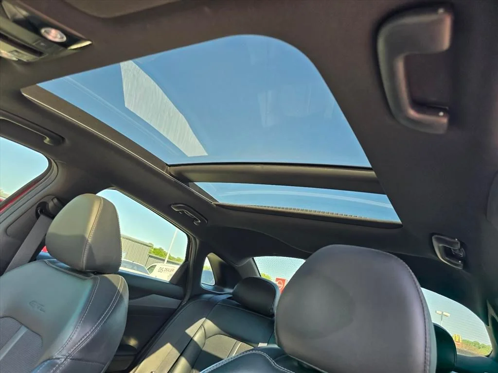 Used 2023 Red Kia GT-Line image 7