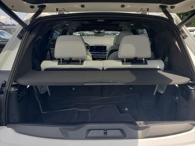 Used 2026 Alpine White BMW xDrive40i image 5