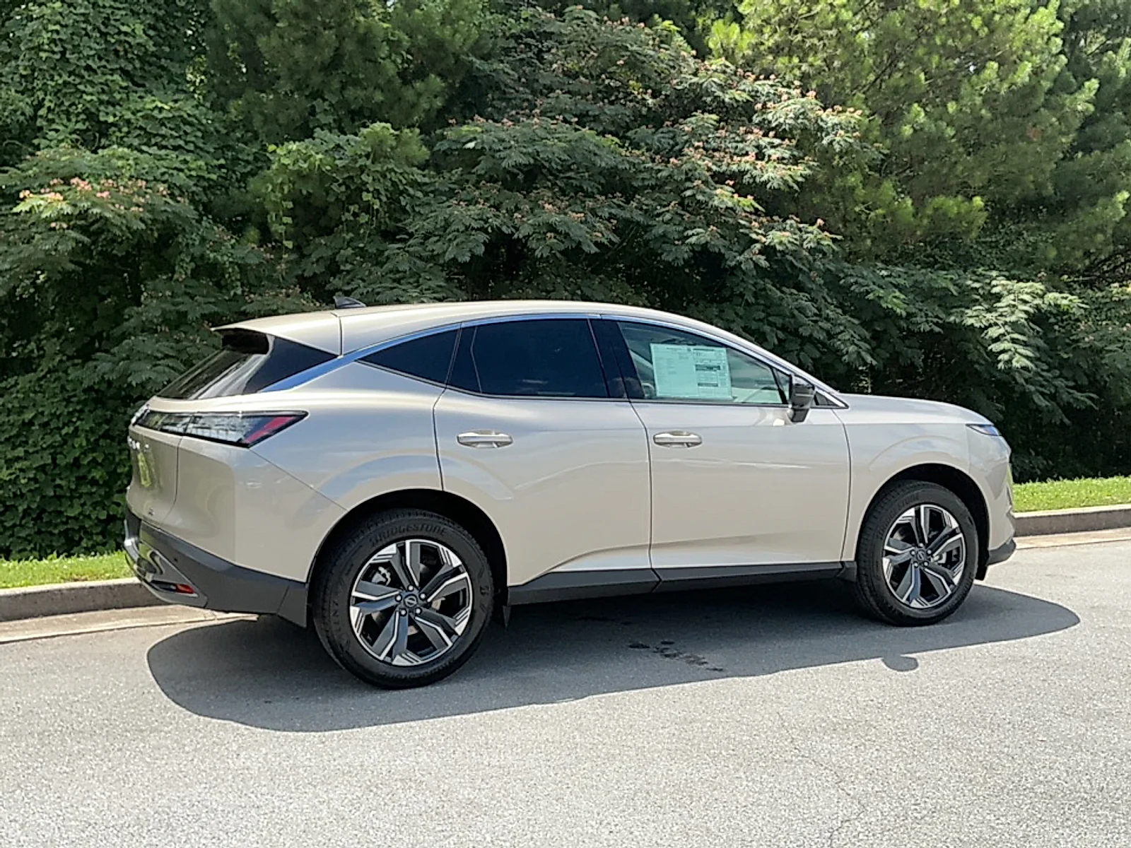 New 2026 Champagne Silver Metallic Nissan SL image 2