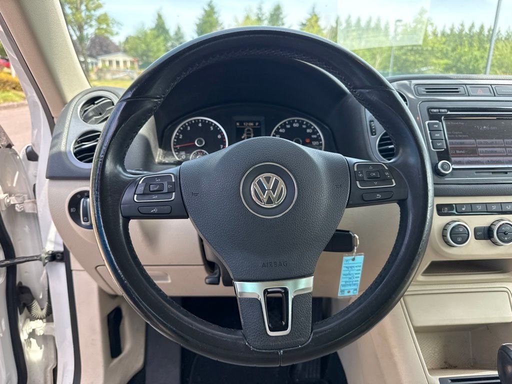 Used 2013 Candy White Volkswagen AWD One-Owner image 10