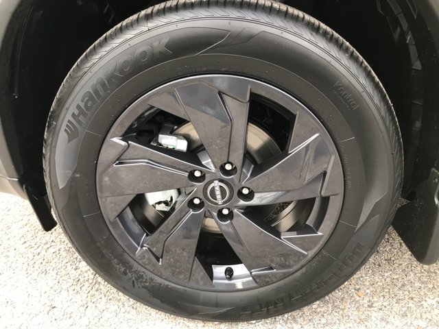 2026 Nissan Rogue SV - Photo 9