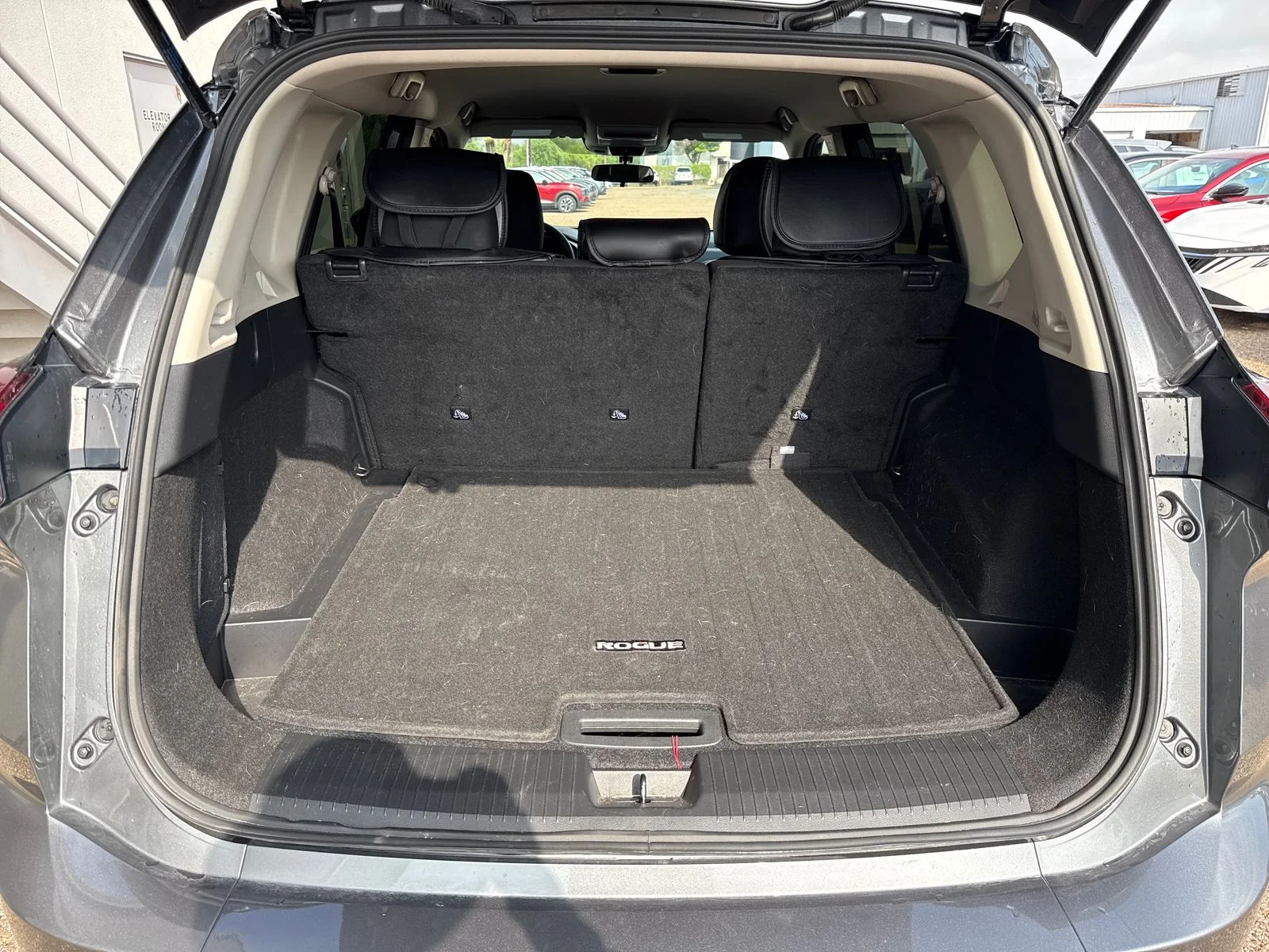 Used 2025 Gray Nissan S image 22