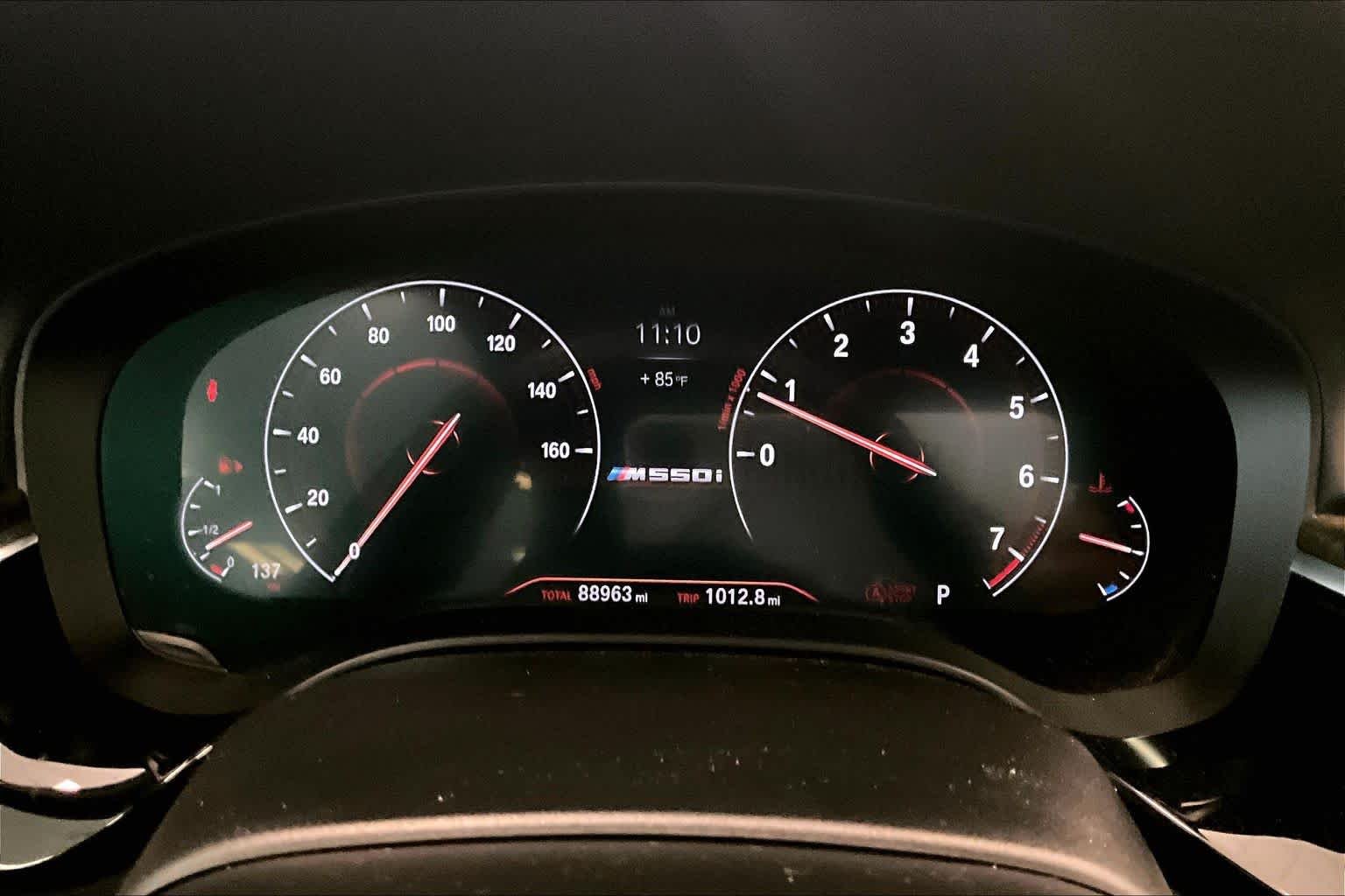 Used 2019 Dark Graphite Metallic BMW M550i xDrive image 24