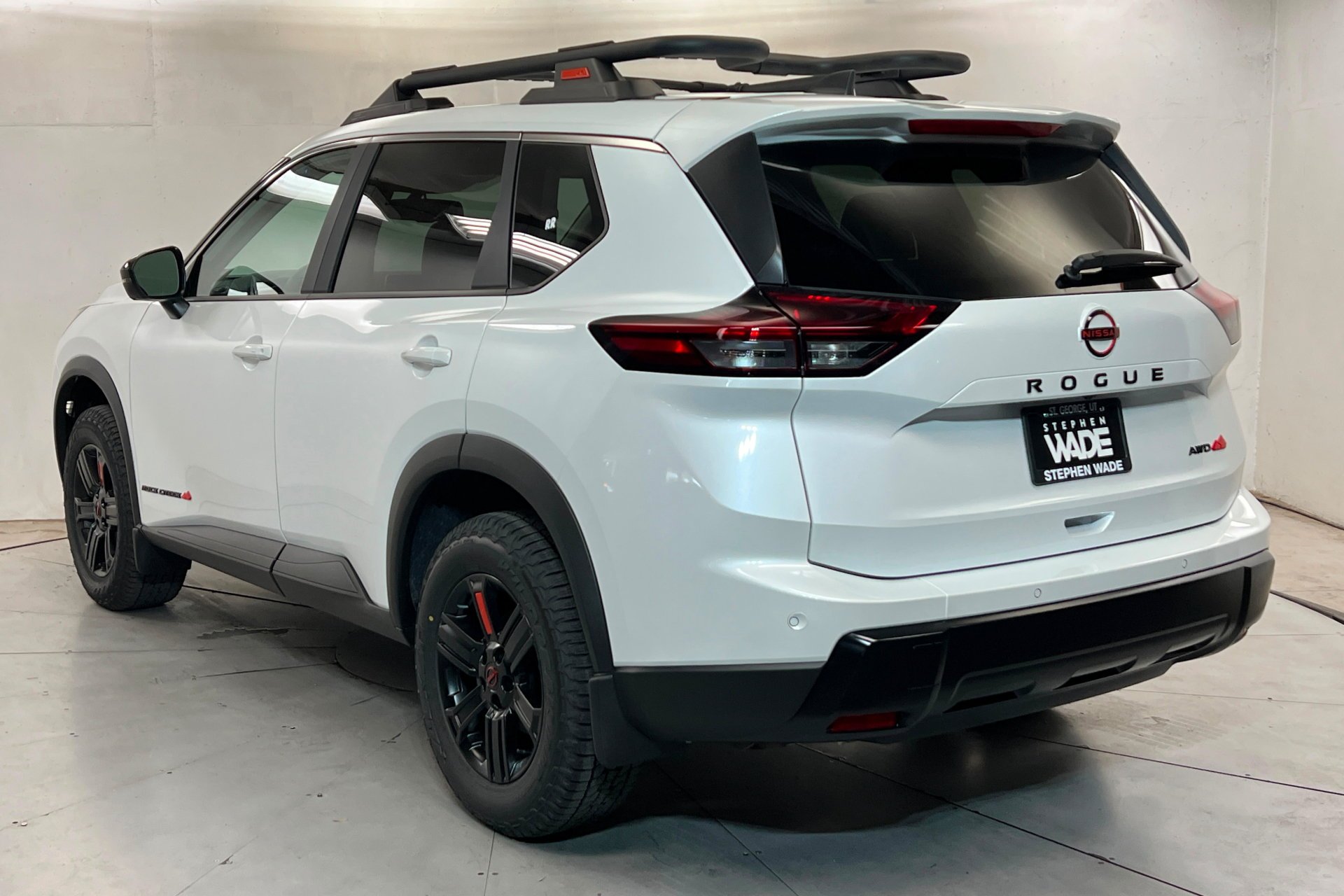 New 2026 Everest White Pearl TriCoat Nissan Rock Creek® image 3