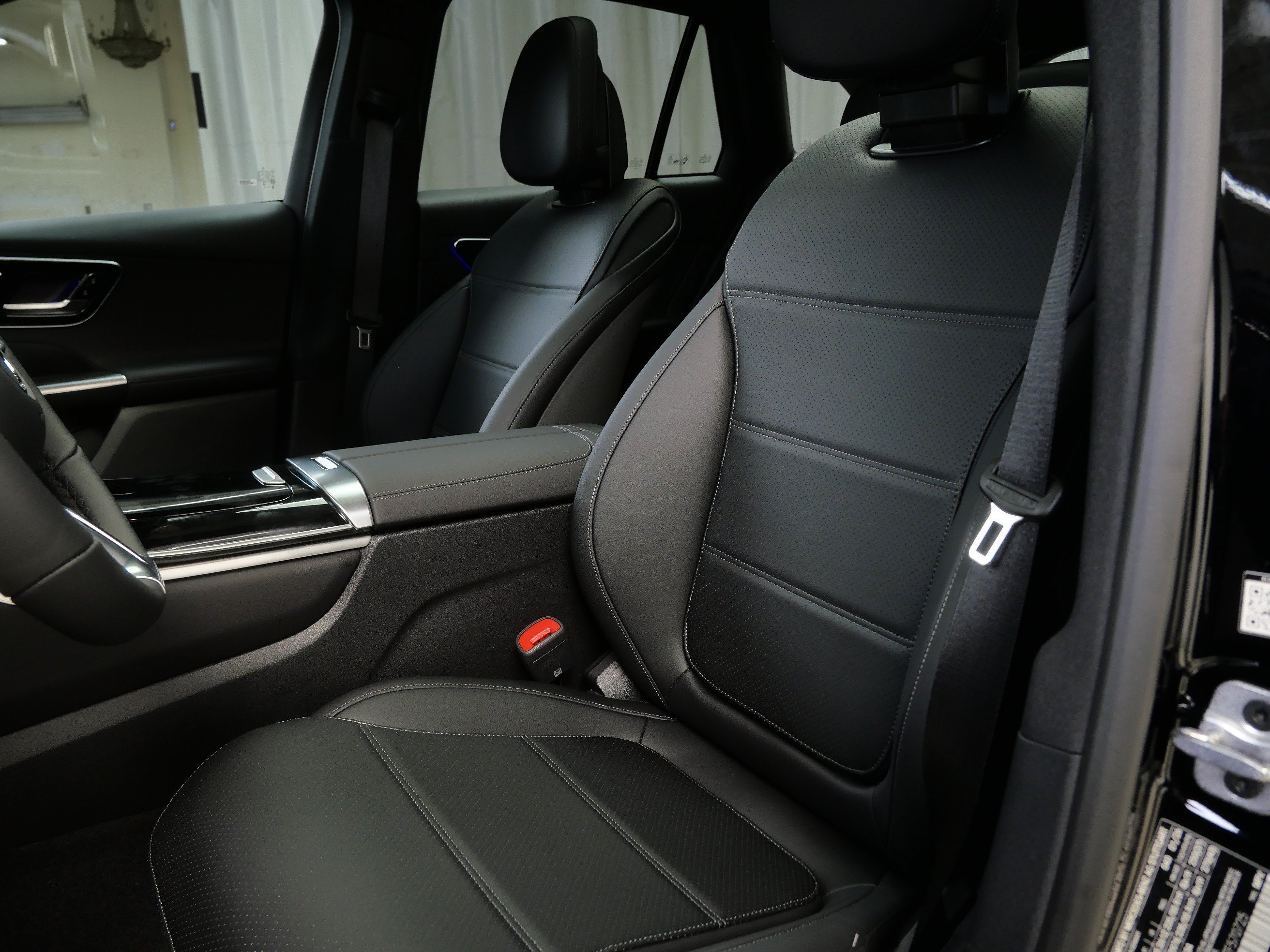 New 2026 Black Mercedes-Benz GLC 300 image 3