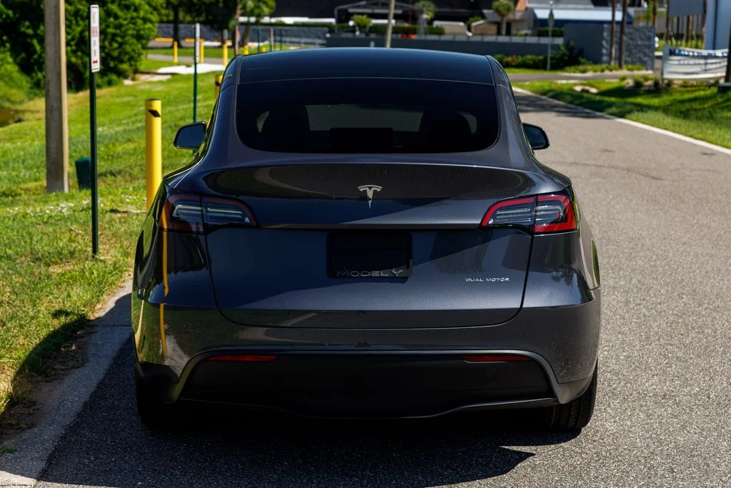 Used 2023  Tesla Long Range image 4