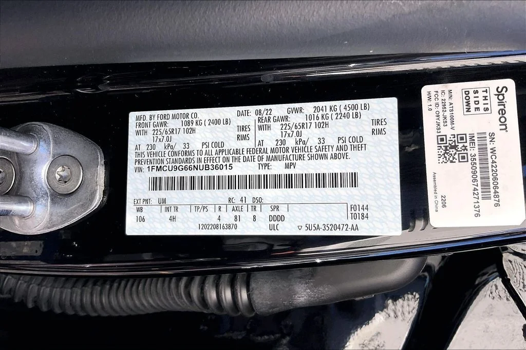 Used 2022 Black Ford SE image 34